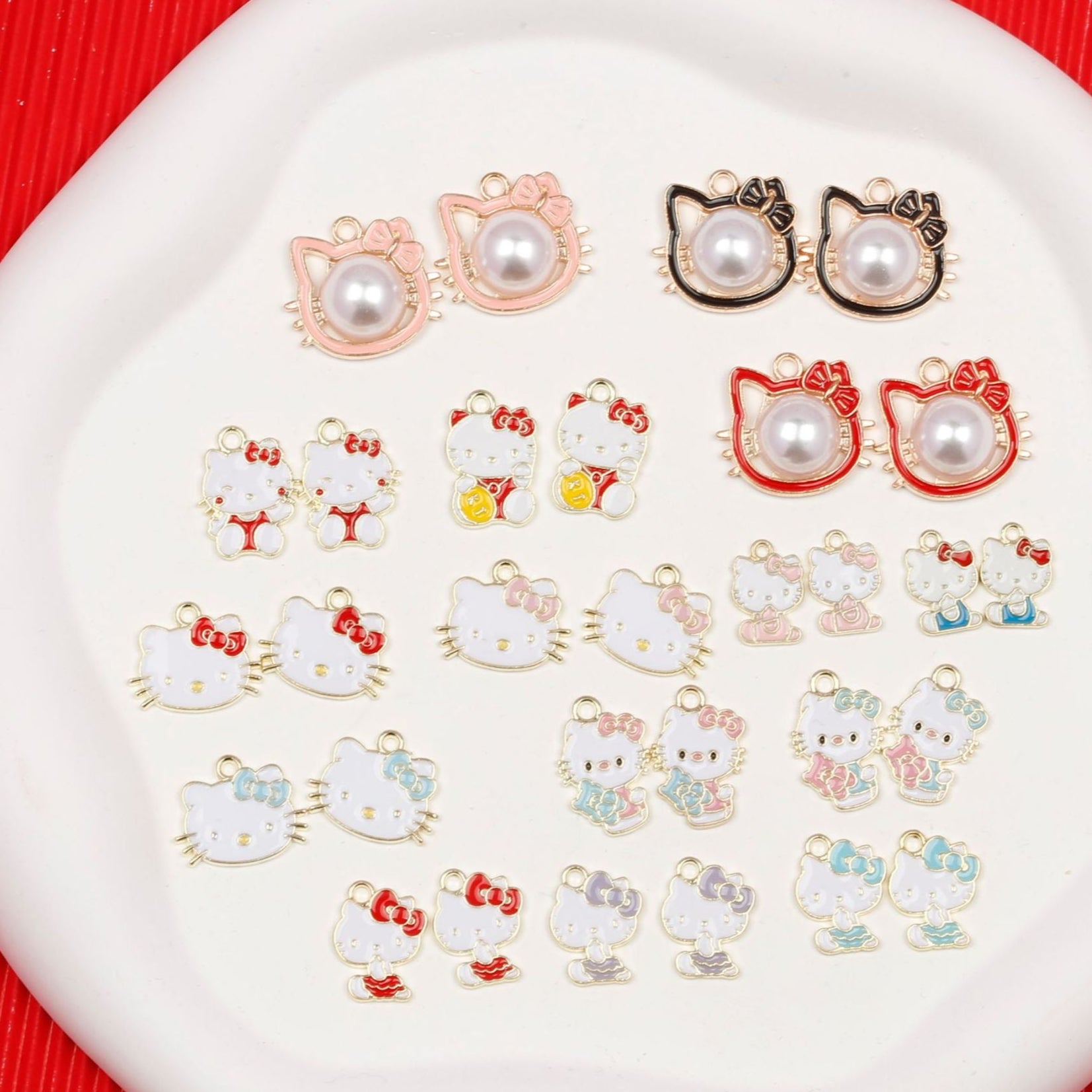 Factory direct sales DIY jewelry kt cat cartoon pearl cat fortune