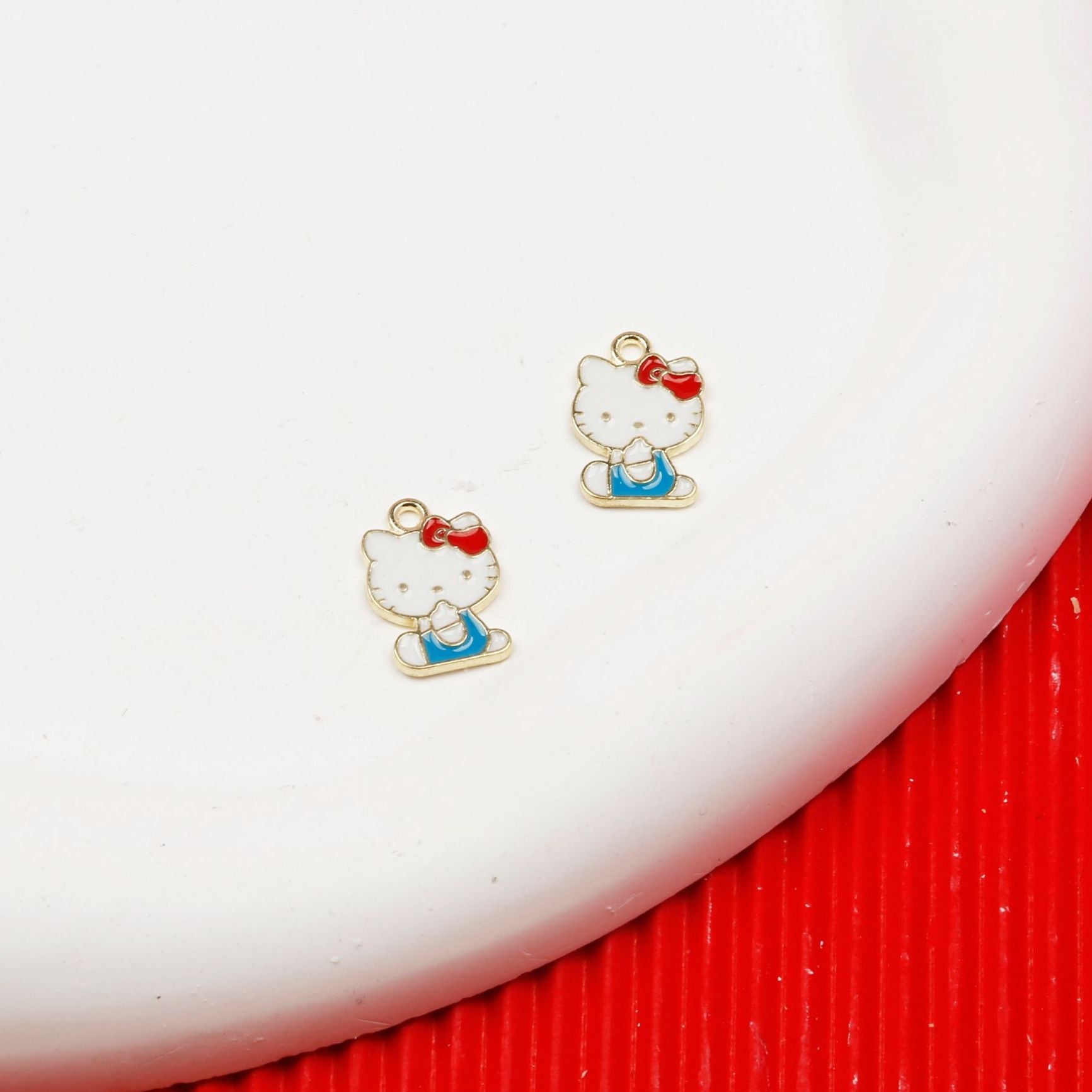Factory direct sales DIY jewelry kt cat cartoon pearl cat fortune