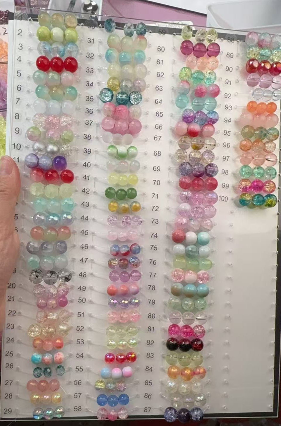 $2.5 50 pieces beads with accessories