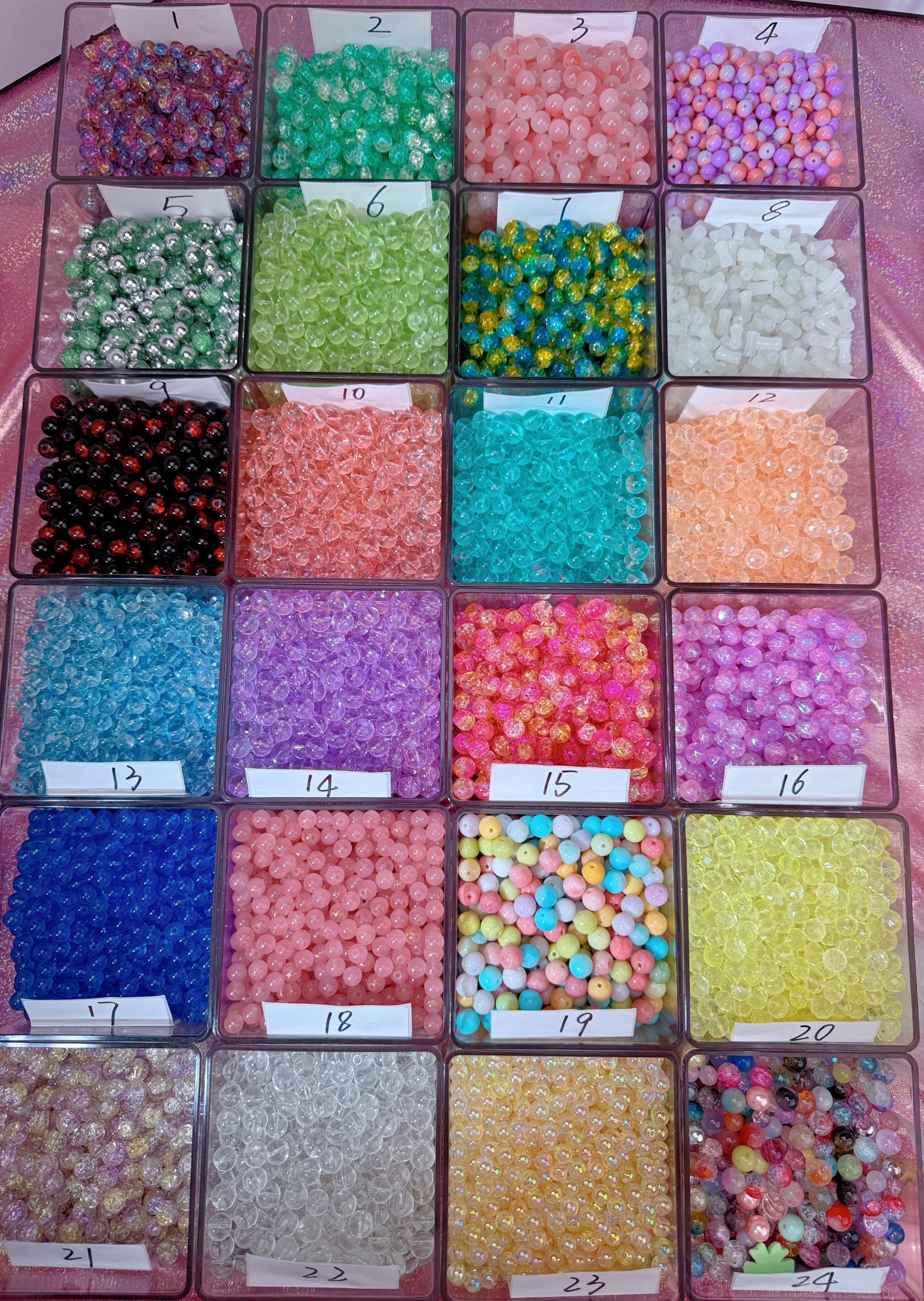 $2.5 50 pieces beads with accessories